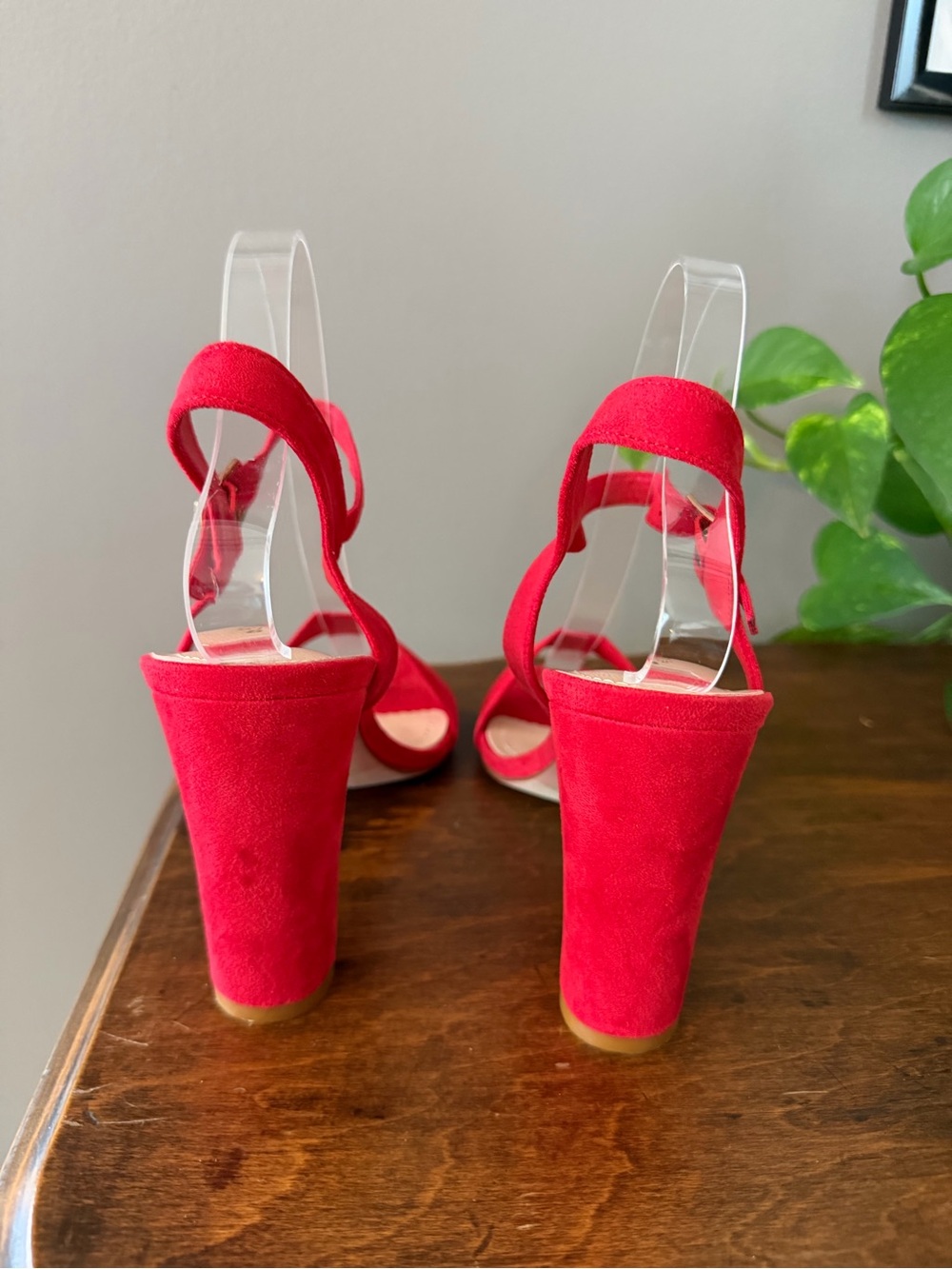 Dreampairs Red Suede Block Heel Sandals with Ankle Strap - Size 8 - Picture 4 of 7